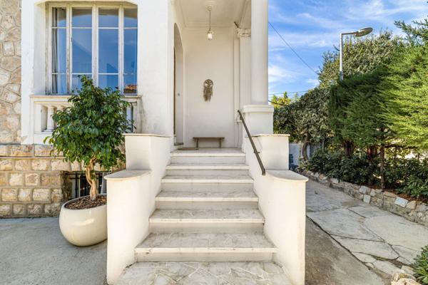 Vente Hôtel particulier Nice 7 Pièces 173 m²