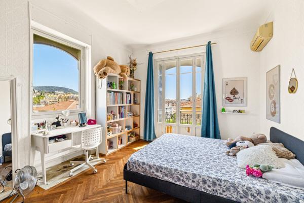 Vente Hôtel particulier Nice 7 Pièces 173 m²