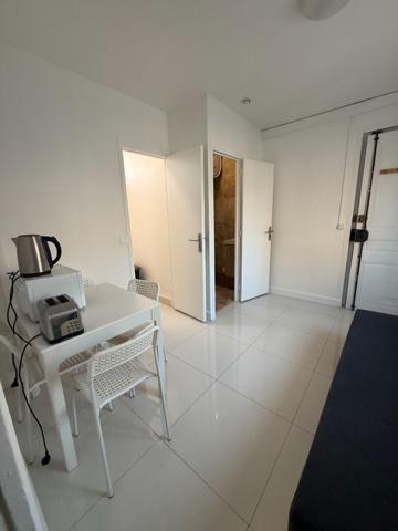 Appartement Aubervilliers 2 pièce(s) 25.77 m2