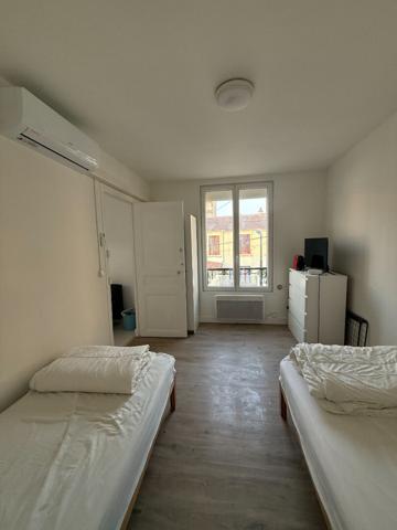 Appartement Aubervilliers 2 pièce(s) 25.77 m2