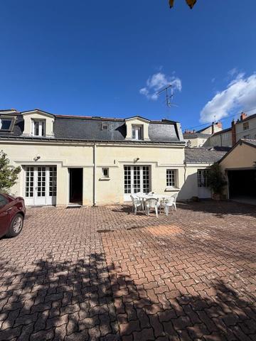 Maison T5 meublée de 106 m² avec garage, cellier et jardin — 3 chambres