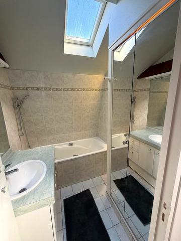 Maison T5 meublée de 106 m² avec garage, cellier et jardin — 3 chambres