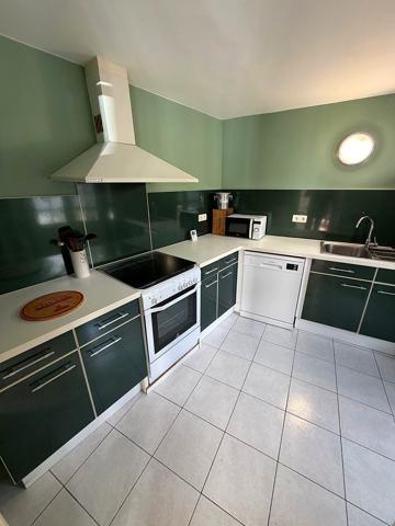 Maison T5 meublée de 106 m² avec garage, cellier et jardin — 3 chambres