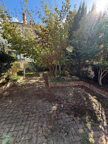 Maison T5 meublée de 106 m² avec garage, cellier et jardin — 3 chambres