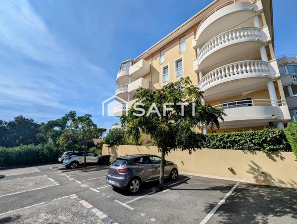 Nouveauté, bel appartement rénové situé au calme avec terrasse, jardin, cave, deux parking