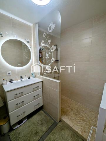 Nouveauté, bel appartement rénové situé au calme avec terrasse, jardin, cave, deux parking