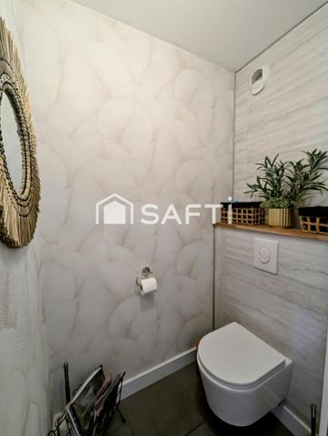 Nouveauté, bel appartement rénové situé au calme avec terrasse, jardin, cave, deux parking