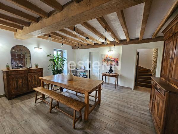 EXCLUSIVITE- Propriété de charme entièrement rénovée à FOUGERE (49)