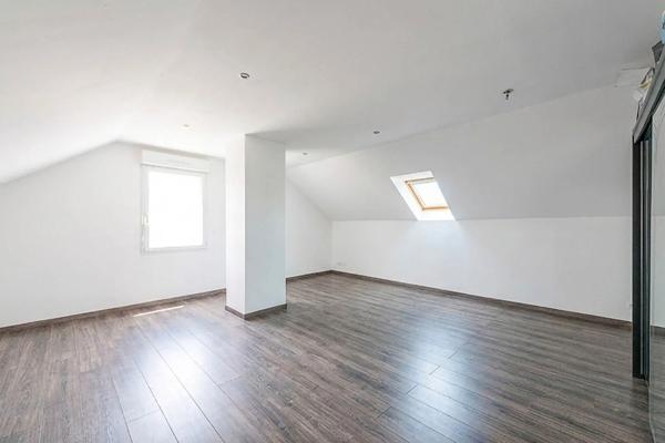 Maison à vendre 8 pièces 230m² Saint-Amand-les-Eaux (59230)