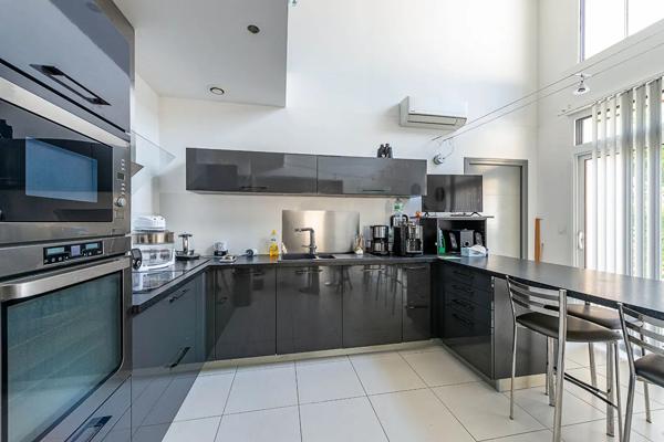 Maison à vendre 8 pièces 230m² Saint-Amand-les-Eaux (59230)