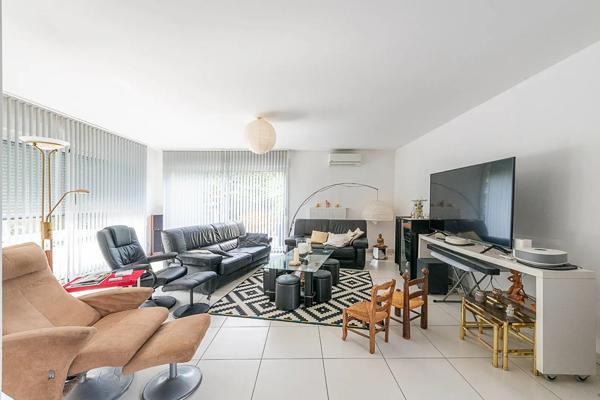 Maison à vendre 8 pièces 230m² Saint-Amand-les-Eaux (59230)