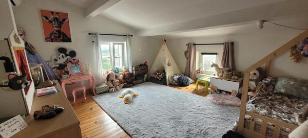 Magnifique bastide de caractère de 245 m² alliant charme traditionnel et modernité.