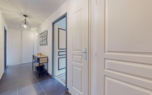 Appartement à vendre    3 pièces • 76 m2 Bonneville