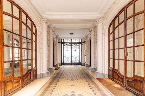 Appartement Paris 9 e - TRINITÉ d'ESTIENNE d'ORVES