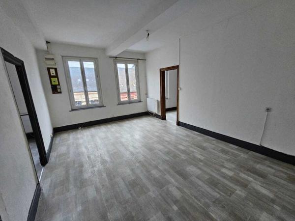 Vente / Immeuble à Guise (02120)