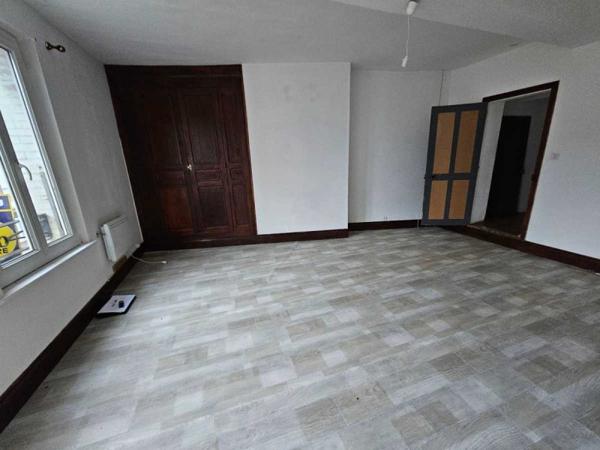 Vente / Immeuble à Guise (02120)