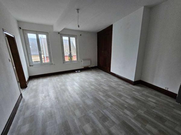 Vente / Immeuble à Guise (02120)