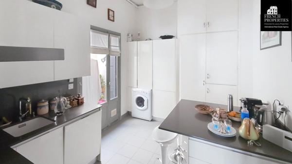 Appartement bourgeois - 108m² habitable -  Deuxième étage - Parfait état - Centre ville de Perpignan