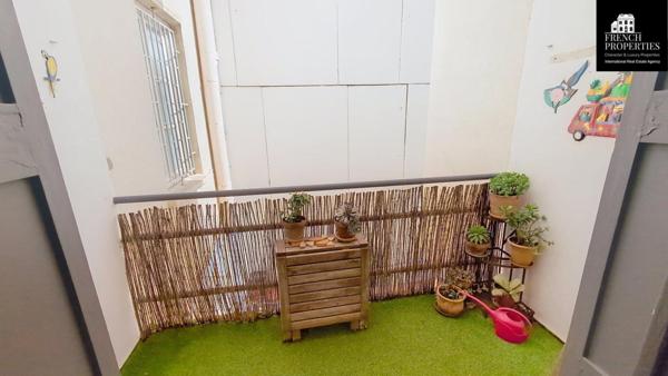 Appartement bourgeois - 108m² habitable -  Deuxième étage - Parfait état - Centre ville de Perpignan