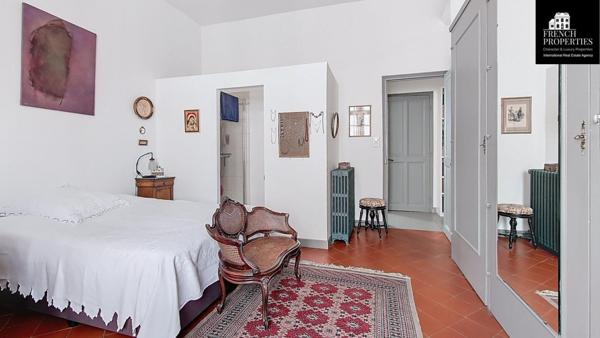 Appartement bourgeois - 108m² habitable -  Deuxième étage - Parfait état - Centre ville de Perpignan