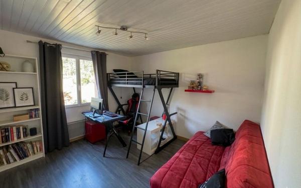 Maison à vendre    7 pièces • 201,78 m2 Vergèze