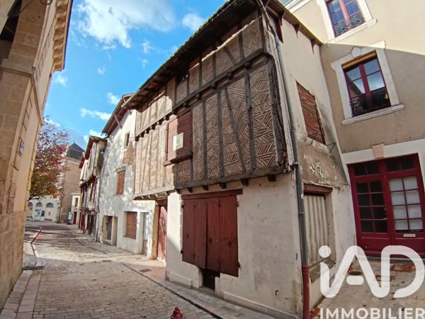 Immeuble à vendre 200 m² Airvault