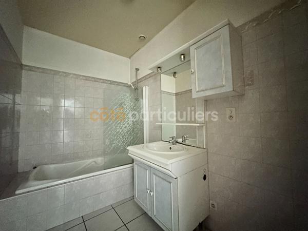 Vente Immeuble182 m² - 10 Pièces - LAUSSONNE (43150)