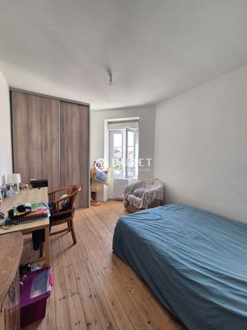 Maison de ville, 3 chambres + bureau