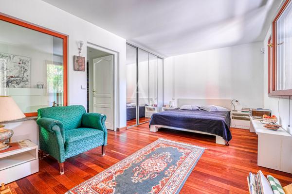 Maison d'architecte UNIQUE à Neuilly-Plaisance !