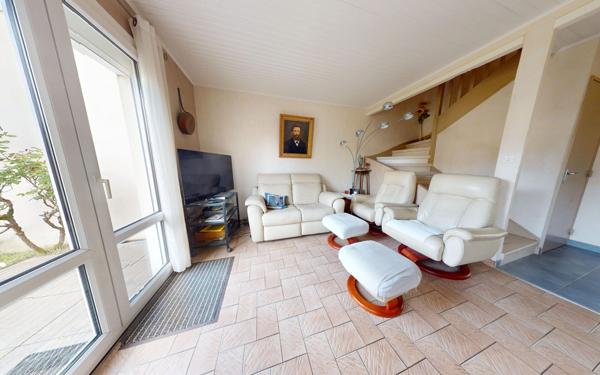 Maison à vendre    5 pièces • 90 m2 Carquefou