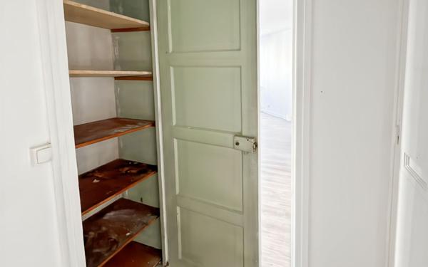 Appartement à vendre    2 pièces • 58,94 m2 Paris 18
