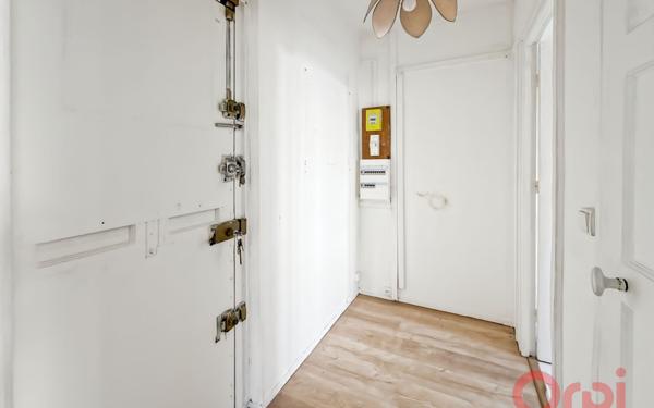 Appartement à vendre    2 pièces • 58,94 m2 Paris 18