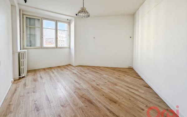 Appartement à vendre    2 pièces • 58,94 m2 Paris 18