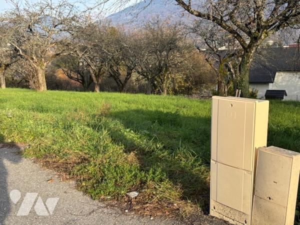 EXCLUSIVITE:ALBERTVILLE-TERRAIN 711 M²-VIABILISE- CALME