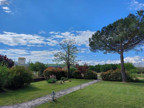 Maison rurale à vendre à Saint-Antoine-de-Breuilh en Dordogne (24230), ref : 18113/62 Maison rurale à vendre à Saint-Antoine-de-Breuilh en Dordogne (24230), ref : 18113/62