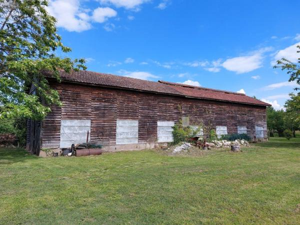Maison rurale à vendre à Saint-Antoine-de-Breuilh en Dordogne (24230), ref : 18113/62 Maison rurale à vendre à Saint-Antoine-de-Breuilh en Dordogne (24230), ref : 18113/62