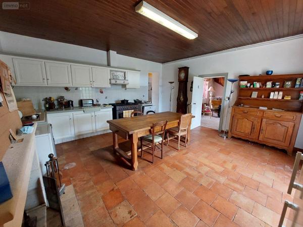 Maison rurale à vendre à Saint-Antoine-de-Breuilh en Dordogne (24230), ref : 18113/62 Maison rurale à vendre à Saint-Antoine-de-Breuilh en Dordogne (24230), ref : 18113/62