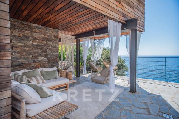 ERBALUNGA | PROPRIÉTÉ D’EXCEPTION LES PIEDS DANS L’EAU | 430 m² | CRIQUE PRIVÉE