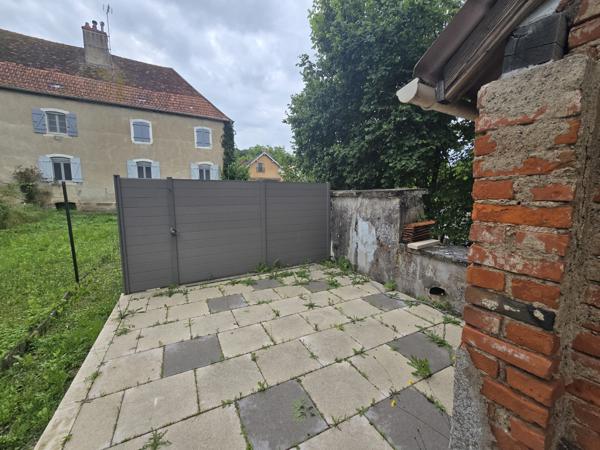 appartement RDC entièrement Rénové.