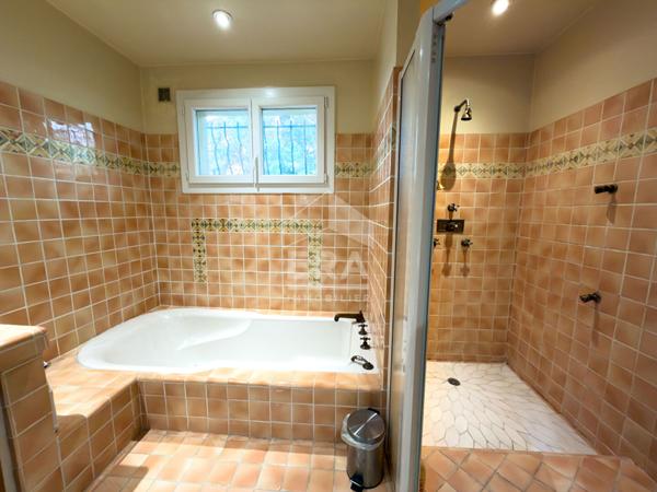 Villa La Roquette Sur Siagne/ Cannes La Bocca -  4 pièce(s) 115 m² - piscine -  1100m² de terrain