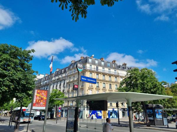 STUDIO DERNIER ETAGE CALME CLAIR