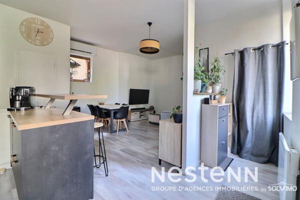 Coeur Village, Appartement duplex T4, 64.2m2, terrasse 17m2, et stationnement.