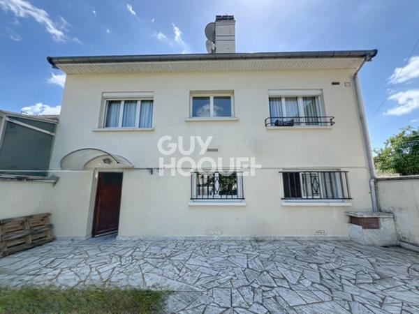 Maison Stains 5 pièce(s)