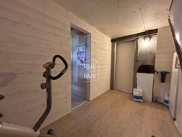 79260 LA CRECHE Maison La Creche 6 pièce(s) 155 m2