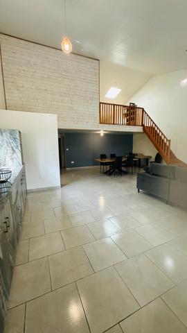 Villa moderne avec jardin privatif à Macouria.