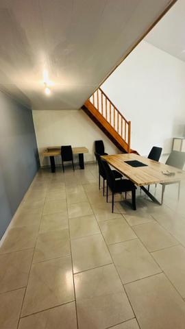 Villa moderne avec jardin privatif à Macouria.