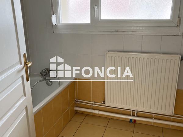 Location Appartement 4 pièces 95.16 m² - 4 RUE DE LEOMINSTER Saverne 67700