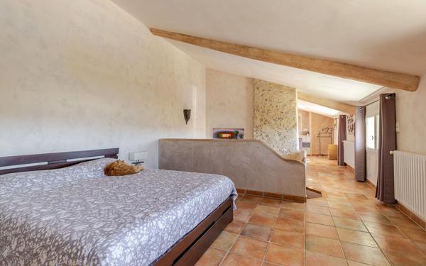 Maison à vendre    5 pièces • 220 m2 Manosque