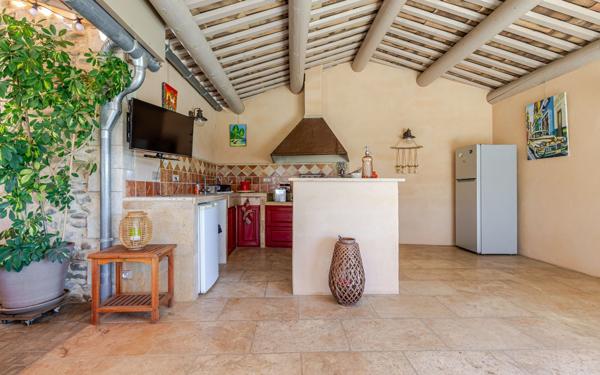 Maison à vendre    5 pièces • 220 m2 Manosque
