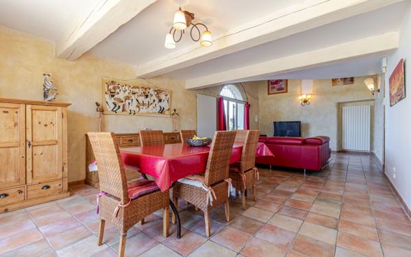 Maison à vendre    5 pièces • 220 m2 Manosque